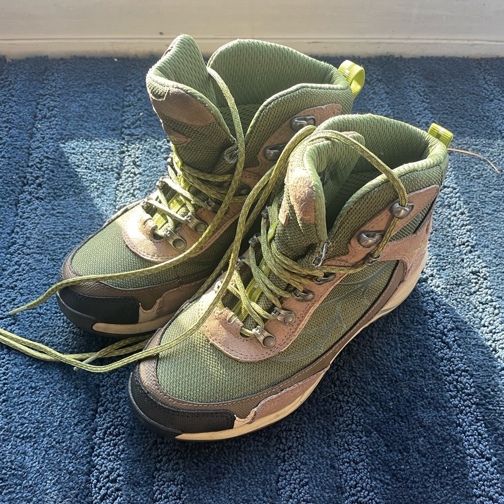 LL Bean Womens Tek 2.5 hiking boots size 6 1/2 wide